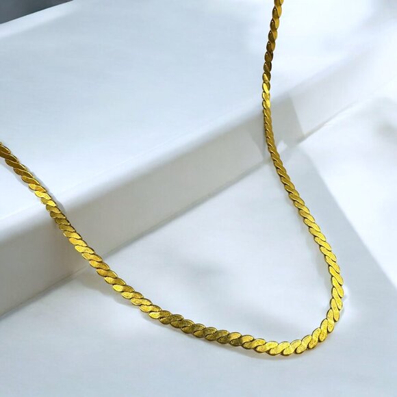 Vintage Trifari Long Gold Tone Snake Chain Necklace - Picture 3 of 4